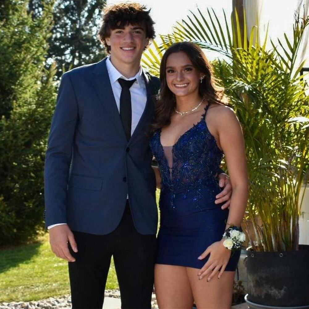 Nox Anabel Navy blue prom dress size 4